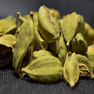 Cardamom vs. clove 