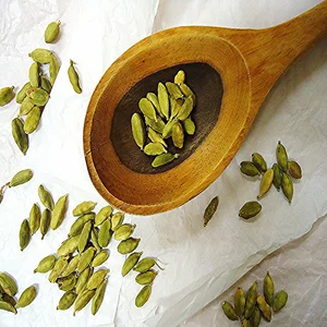 Cardamom vs. clove